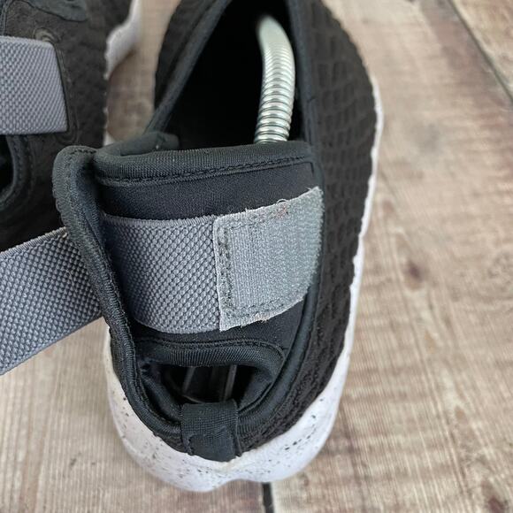 2016 Nike Black Gray Rift Wrap Athletic Shoes 881192-001 Womens US 10 EU 42 READ - Picture 7 of 13